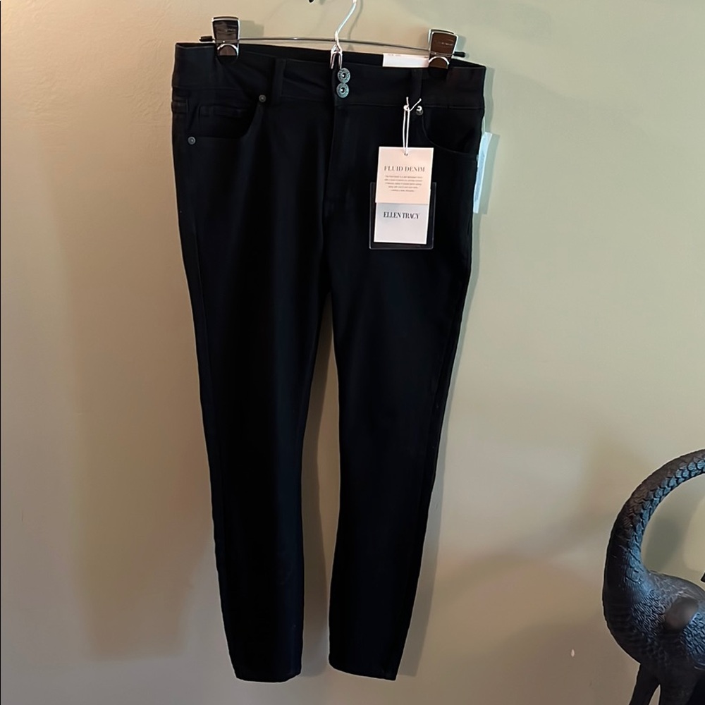 Ellen Tracy Black Skinny Jeans Classic Style - Picture 2 of 15
